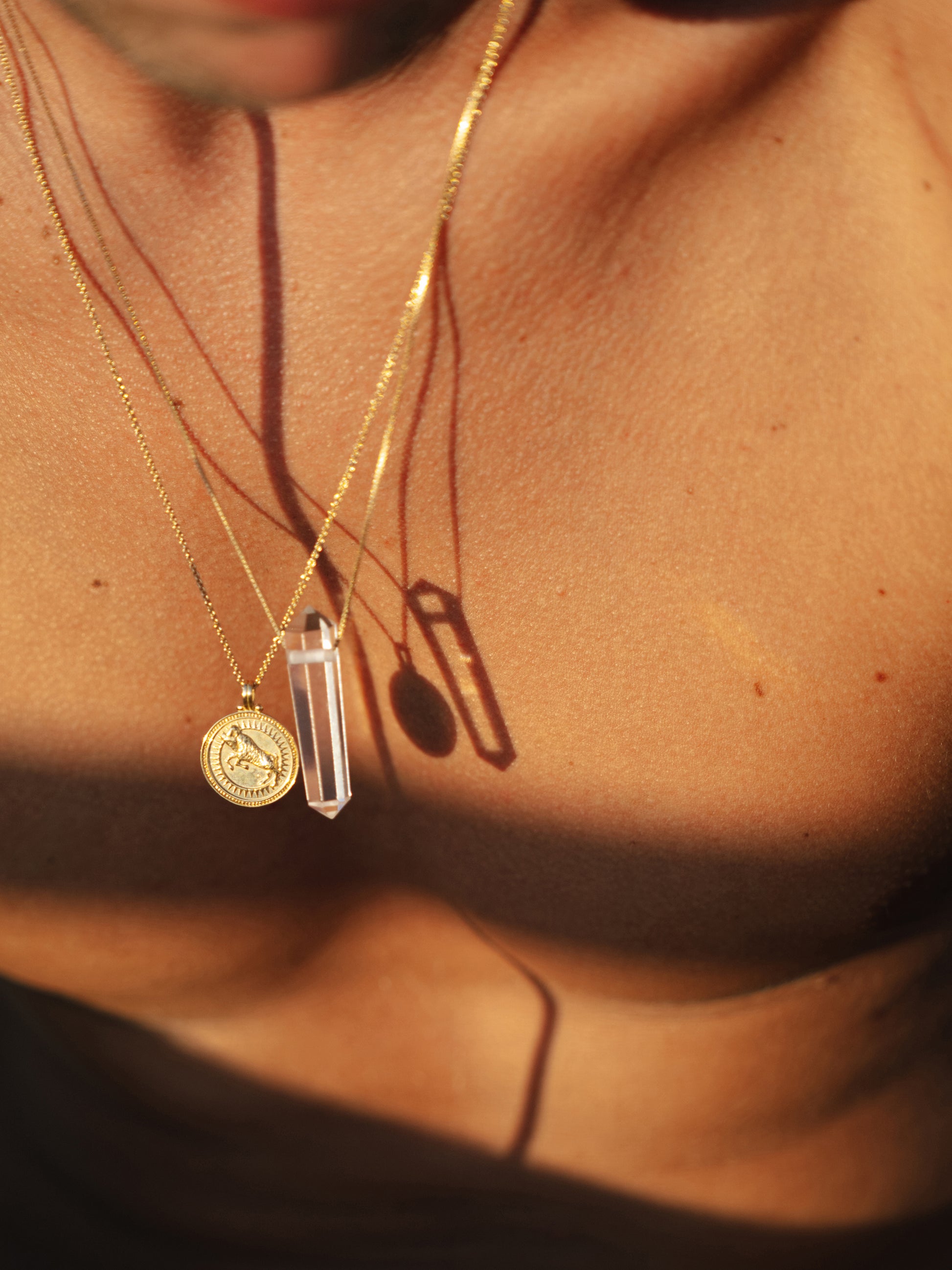 Aries. 18ct Solid Gold Star Sign Necklace. The pendant features an Evil Eye on the back to ward off any naughty behavior aimed at you, Our logo and the 750 Hallmark for 18ct Gold.